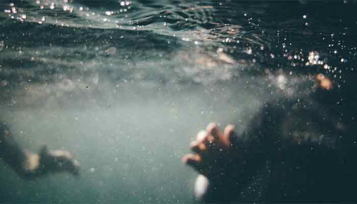 শোনা যায়, এই ঘটনার পর থেকে প্রত্যেক ২৫ বছর পর-পর ভূত চতুর্দশীর রাতে ডুব পুকুর থেকে এক নারীর কণ্ঠস্বর ভেসে আসে। আর এই আওয়াজ শুনে যারা যারা এই পুকুরের উদ্দেশ্যে যাত্রা করে, দিওয়ালির দিন সকালে এই পুকুরে তাদের প্রত্যেকের মৃতদেহ উদ্ধার হয় । স্বাভাবিকভাবেই, সাধারণ মানুষের মনে আজও ডুব পুকুরের শঙ্কা রয়ে গিয়েছে। 