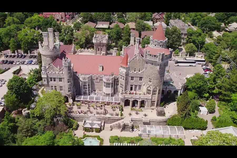 এক সময়ে ইউরোপ থেকে এই ভূখণ্ডে এসে বাসা বেঁধেছিলেন মানুষ। সেই ইতিহাসের টুকরোও দেখতে পাওয়া যাবে এখানে গেলে। সেটাও তো আসলে ভূত দর্শনই। এই প্রতিবেদনটি ‘আনন্দ উৎসব’ ফিচারের একটি অংশ। 