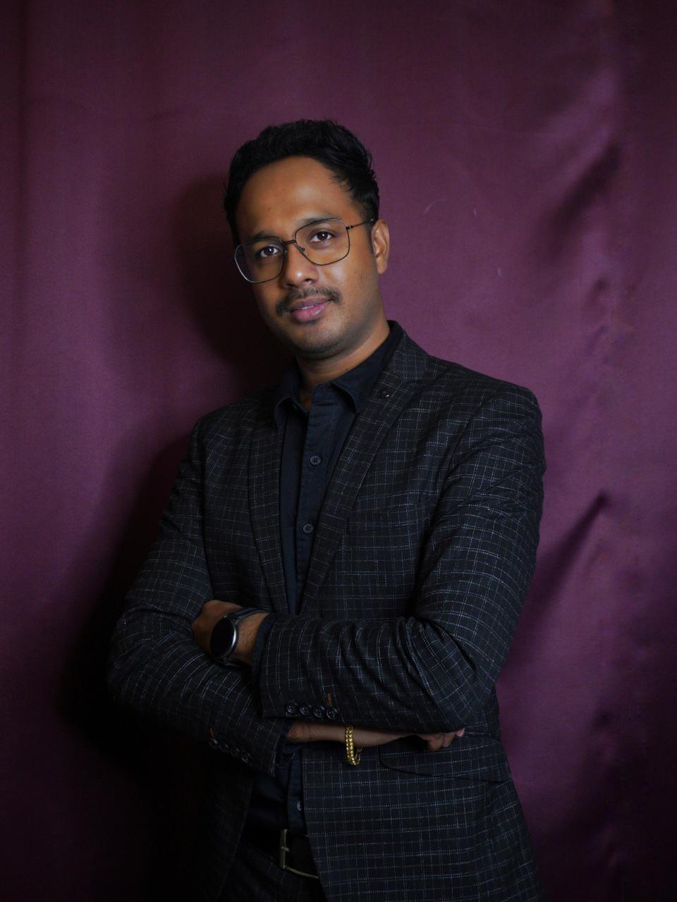 পঙ্কজ বললেন, ‘‘সবার ভাল লেগেছে দেখে খুব খুশি আমি। সবাইকে ধন্যবাদ জানাই।’’ এই প্রতিবেদনটি ‘আনন্দ উৎসব’ ফিচারের একটি অংশ।