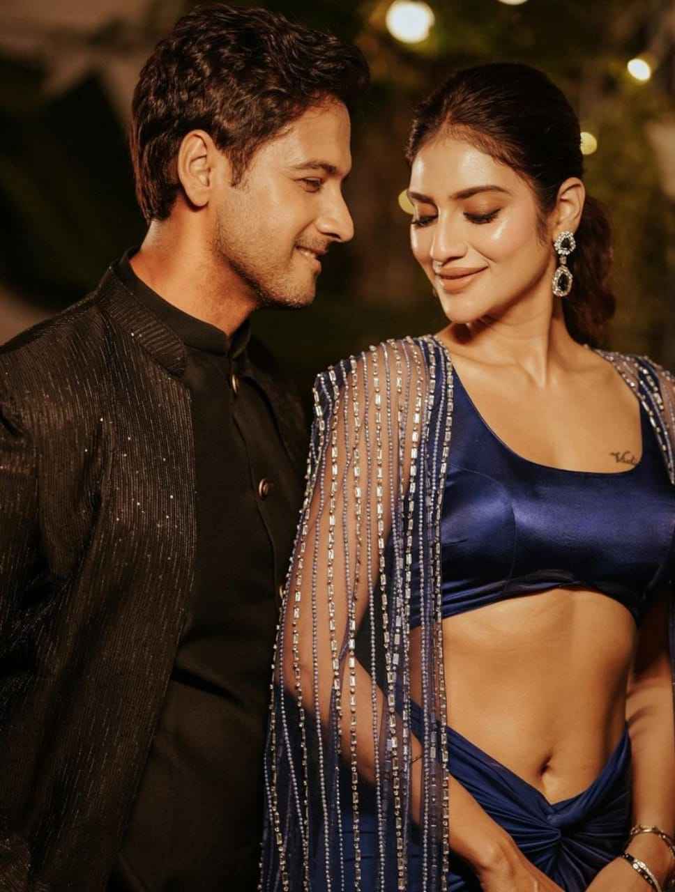 ইন্দো-ওয়েস্টার্ন সাজে যশ দাশগুপ্ত এবং নুসরত জহানের যুগলবন্দি!