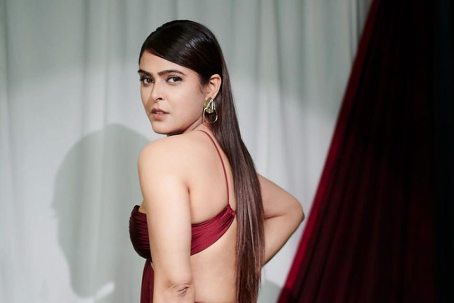 Meet bollywood actress Madhurima Tuli, know about her career and relationship