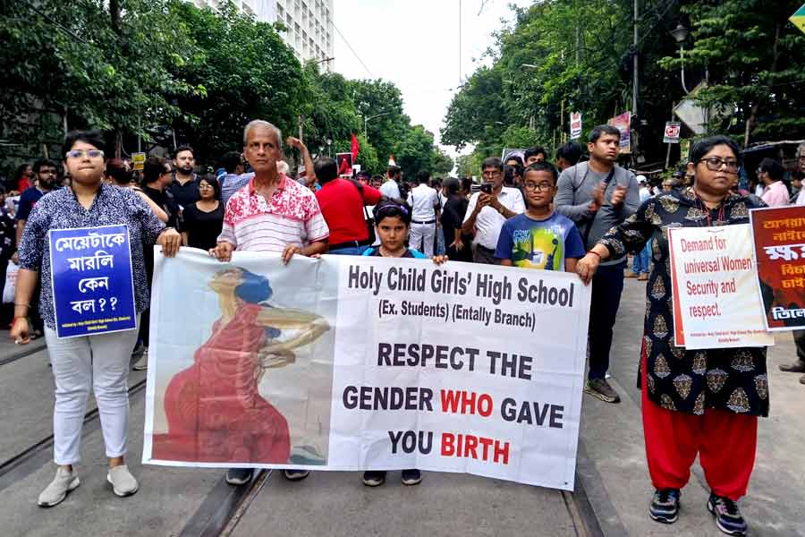 ৯ অগস্ট আরজি কর হাসপাতালের সেমিনার রুমে উদ্ধার হয় চিকিৎসক-পড়ুয়া তরুণীর দেহ। তার পরে কেটে গিয়েছে প্রায় ২৩ দিন।