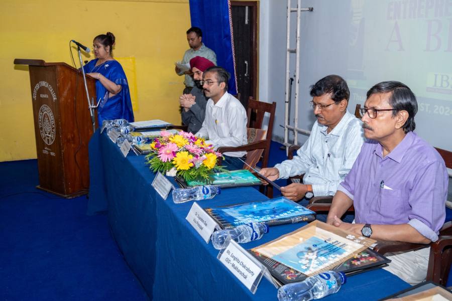 পড়ুয়াদের স্বনির্ভর করতে কর্মশালার আয়োজন স্কটিশ কলেজে।