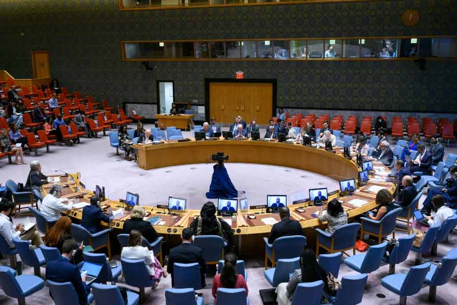 কিন্তু কেন ব্রিটেনকে ইউএনএসসির স্থায়ী সদস্যের পদ ভারতের জন্য খালি করে দিতে বলছেন প্রাক্তন কূটনীতিবিদ?