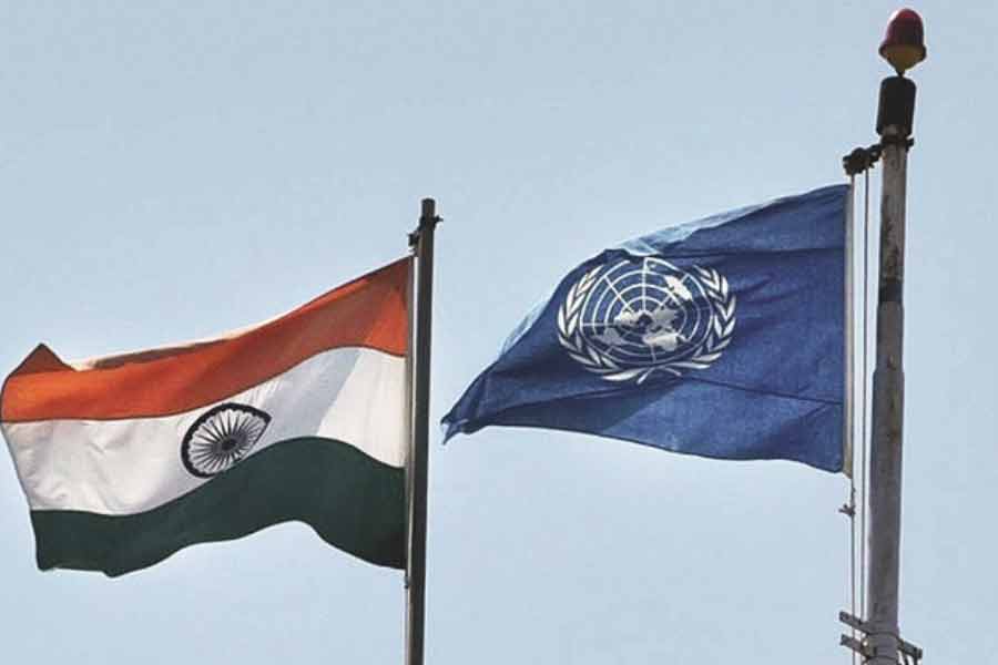 সংবাদমাধ্যম এনডিটিভিকে দেওয়া এক সাক্ষাৎকারে কিশোর বলেন, ‘‘এতে কোনও সন্দেহই নেয় যে, আমেরিকা এবং চিনের পরে ভারত আজ বিশ্বের তৃতীয় শক্তিশালী দেশ। এবং সেই ‘গ্রেট ব্রিটেন’ আর ‘গ্রেট’ নয়।’’