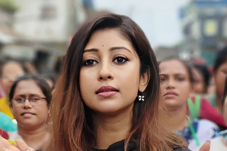 লাভলি মৈত্র।