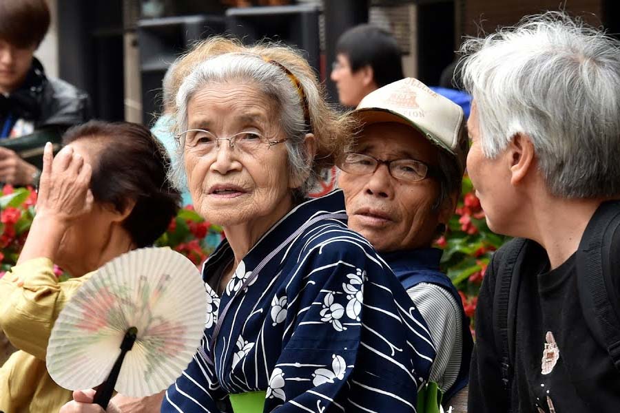 40 thousand Old people died alone in Japan this year