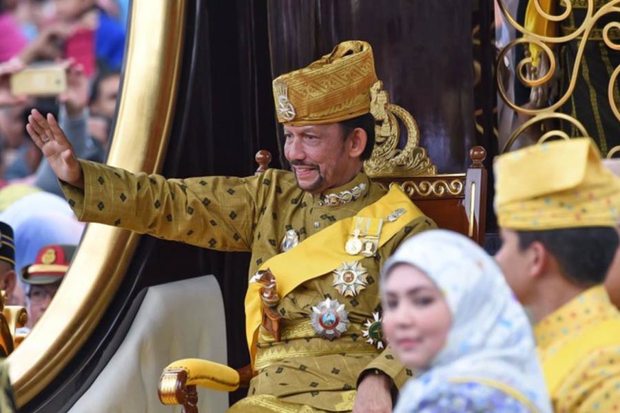Hassanal Bolkiah, who made gold palace for residency, will welcome prime minister Narendra Modi on his Visit to Brunei