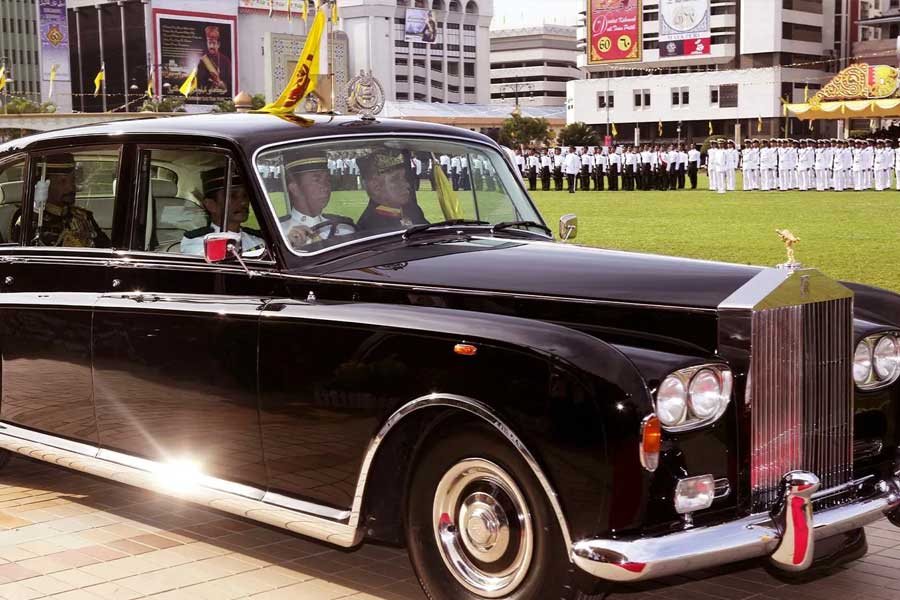 Hassanal Bolkiah, who made gold palace for residency, will welcome prime minister Narendra Modi on his Visit to Brunei