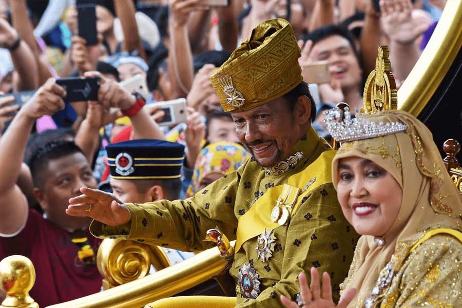 Hassanal Bolkiah, who made gold palace for residency, will welcome prime minister Narendra Modi on his Visit to Brunei