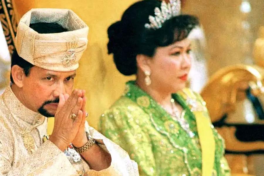 Hassanal Bolkiah, who made gold palace for residency, will welcome prime minister Narendra Modi on his Visit to Brunei