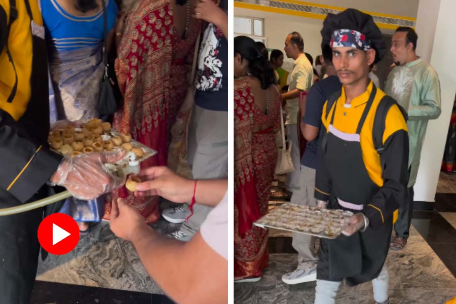 Pani Puri man serves golgappa to guests by unique way