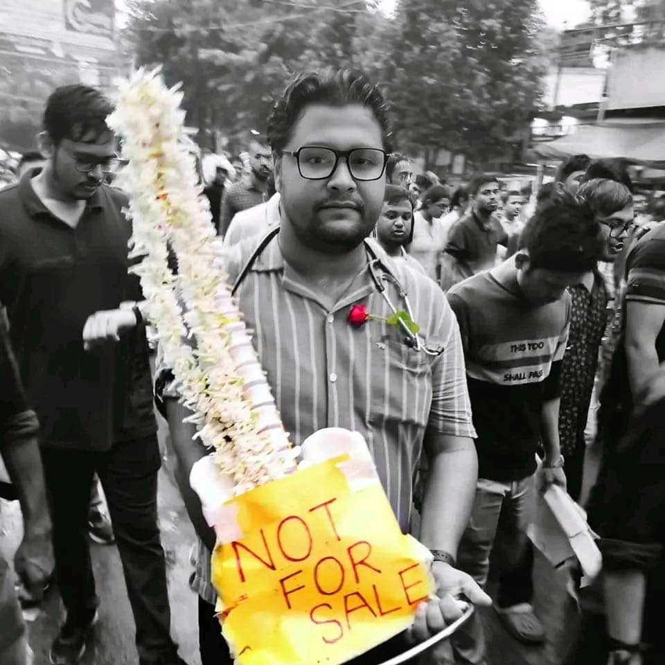মুর্শিদাবাদ মেডিক্যাল কলেজের চিকিৎসক সন্দীপ ঘোষ।