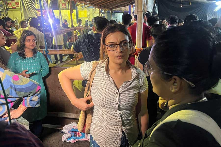 আরজি কর চত্বরে অভিনেত্রী উষসী চক্রবর্তী।