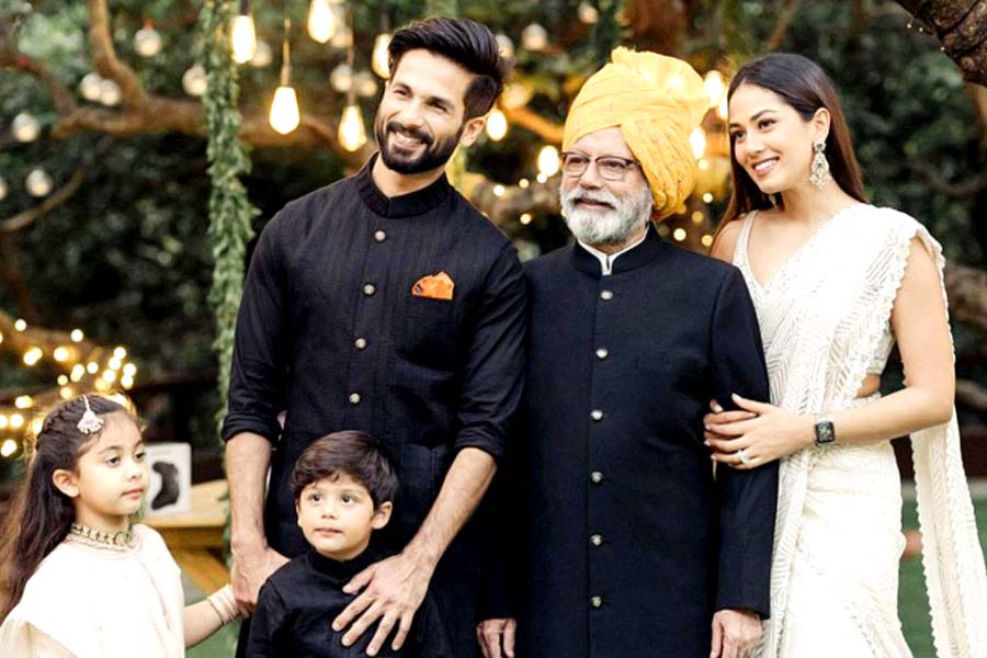 Image of Pankaj Kapur, Shahid Kapoor, Mira Rajput