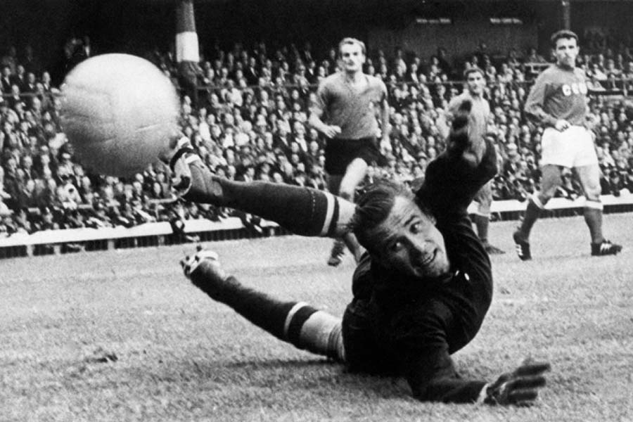 Lev Yashin, Dynamo Moscow
