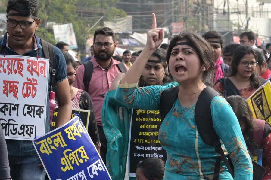 Calcutta high court did not give permission for sit-in protest in Nabanna bus stand