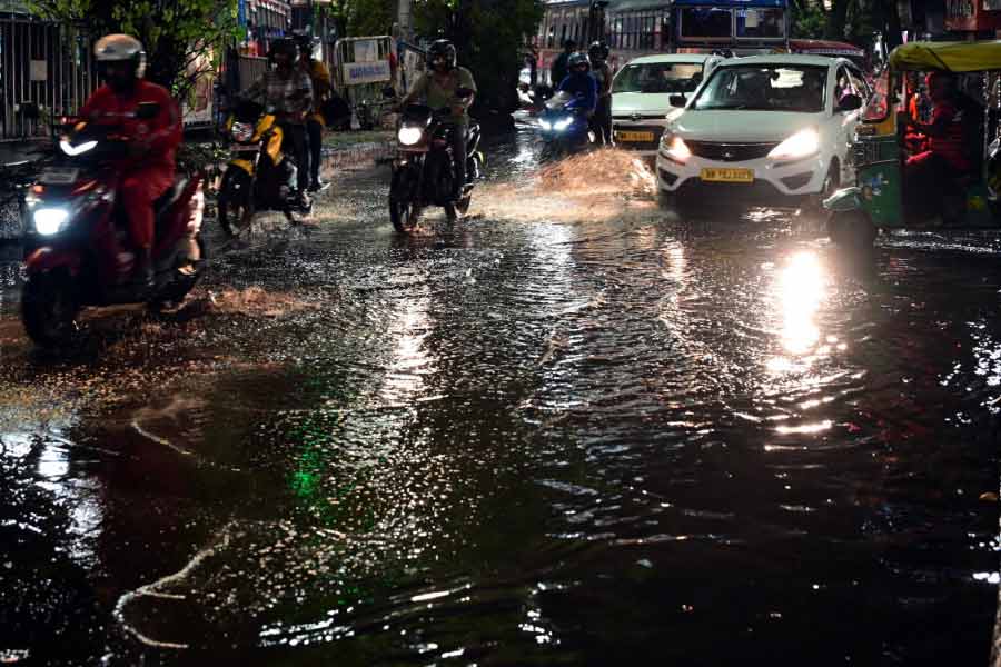 রবিবার রাতে বৃষ্টি হতে পারে কলকাতায়।