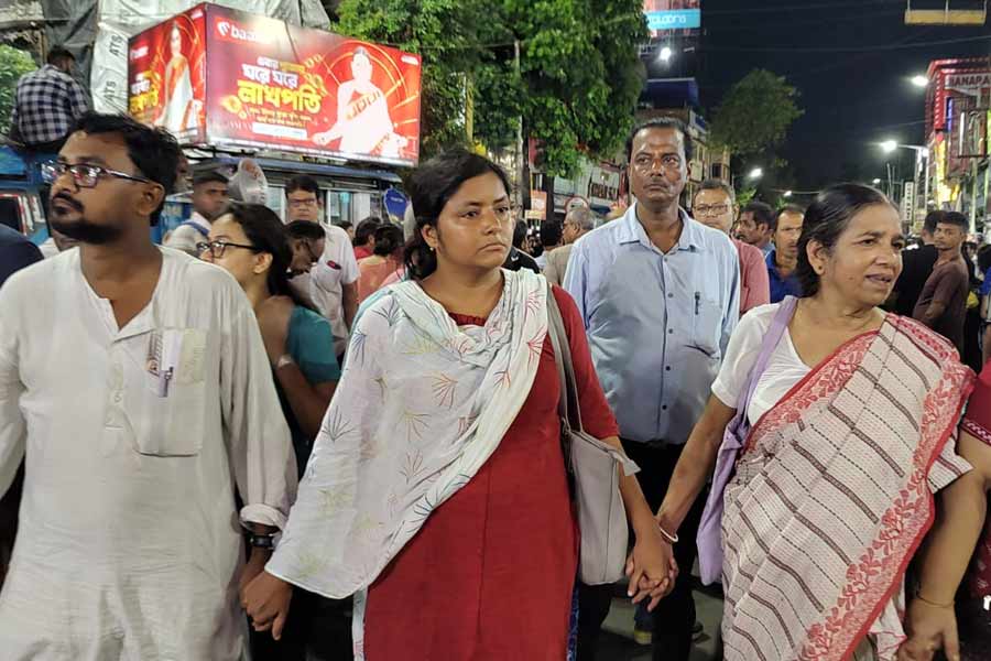 শ্যামবাজারে মিনাক্ষী মুখোপাধ্যায়।