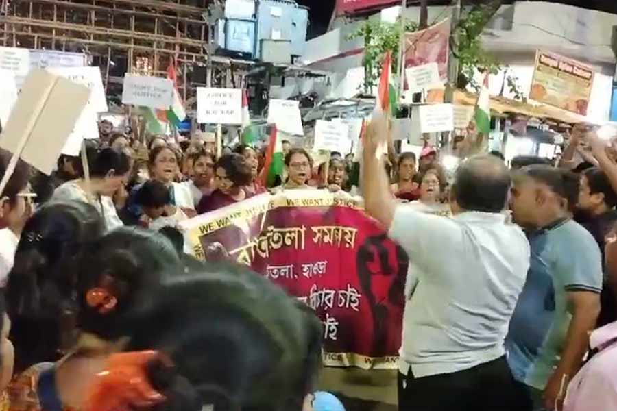 হাওড়ায় প্রতিবাদ। 