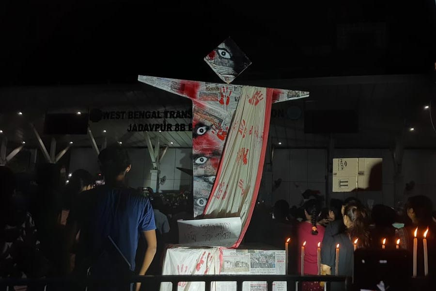 যাদবপুরে প্রতিবাদের স্বর।