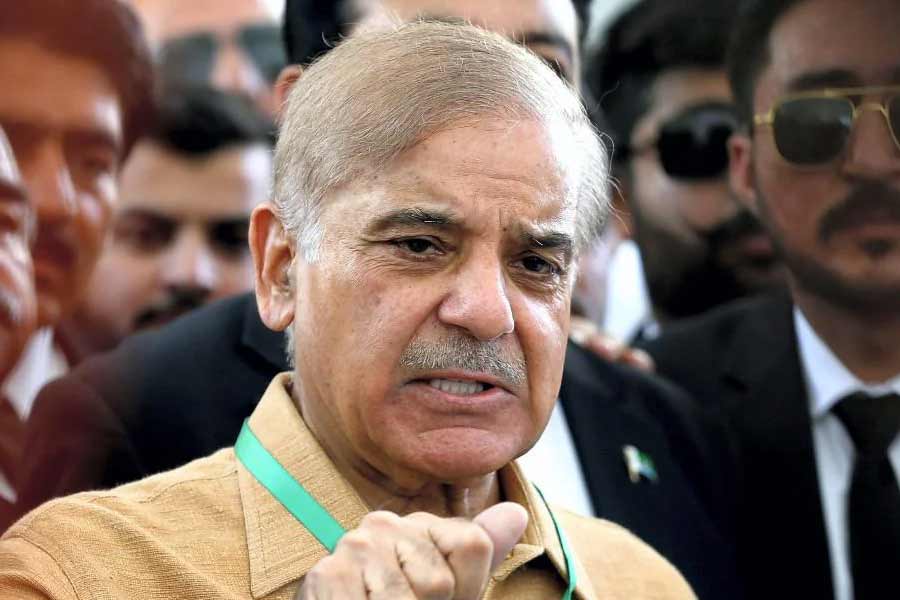 Massive oil, gas reserves found in Pakistan coast according to media 