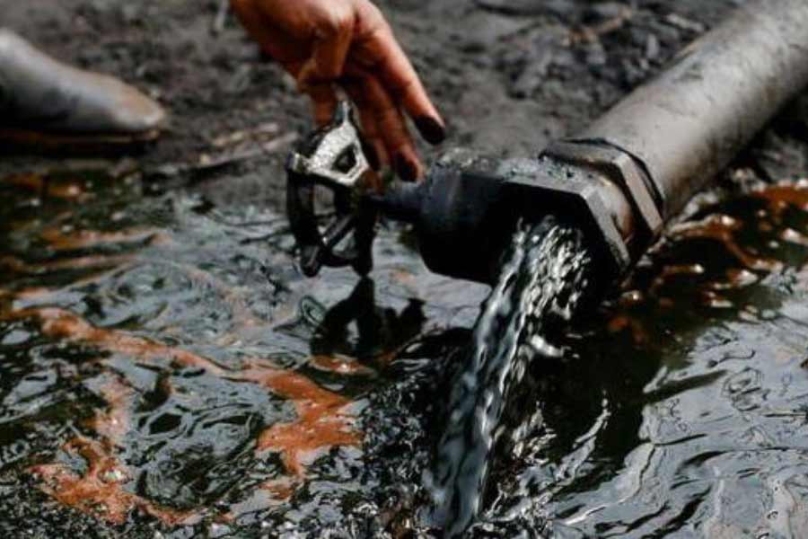 Massive oil, gas reserves found in Pakistan coast according to media 