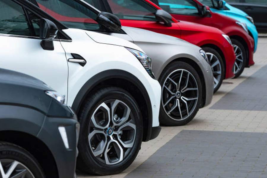 Unsold car inventory rises in India, says FADA 