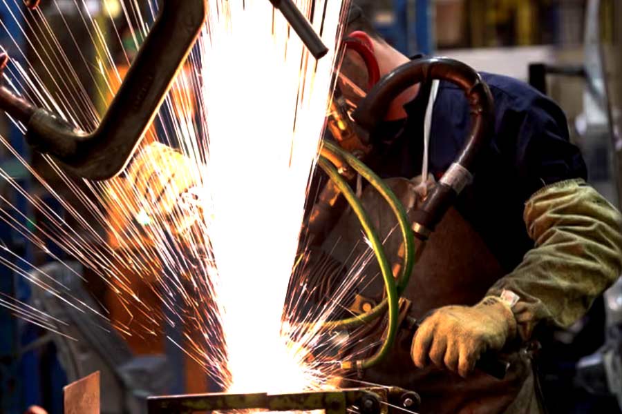 Unsold car inventory rises in India, says FADA 