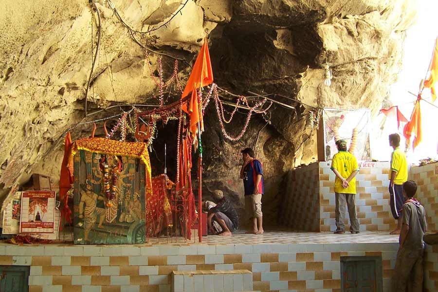 Court in baster at a temple holds Gods guilty and punishes them 