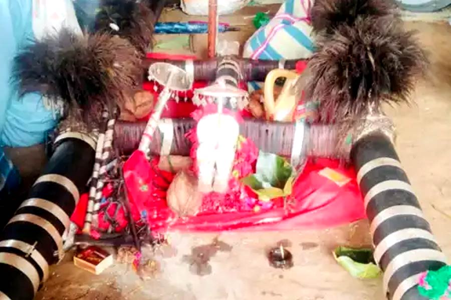 Court in baster at a temple holds Gods guilty and punishes them 