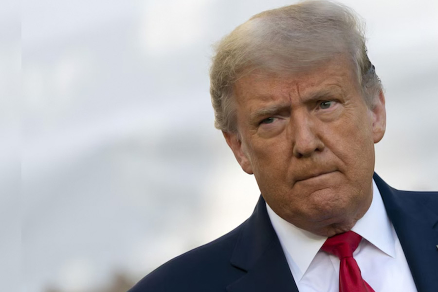 Donald Trump threatens of imposing 100% tariff to defend dollar dominance 