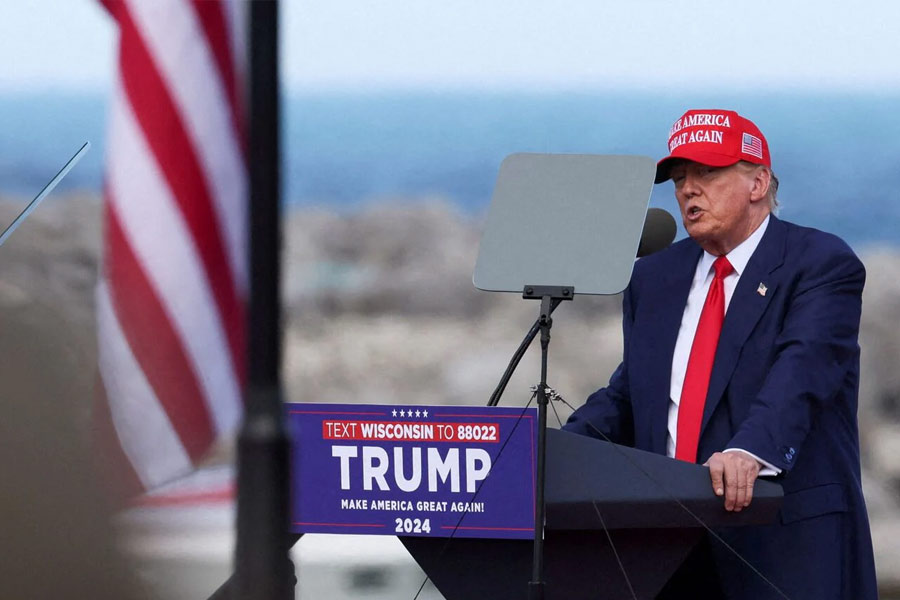 Donald Trump threatens of imposing 100% tariff to defend dollar dominance 