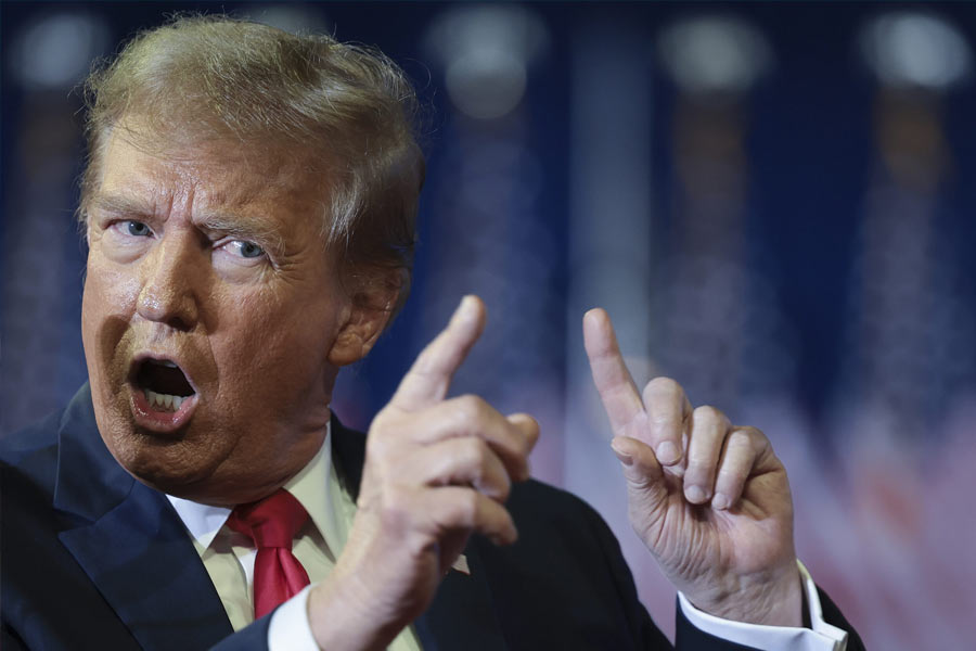 Donald Trump threatens of imposing 100% tariff to defend dollar dominance 