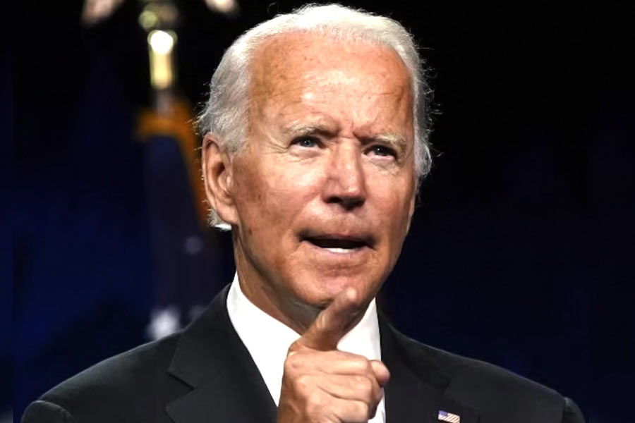 Donald Trump threatens of imposing 100% tariff to defend dollar dominance 