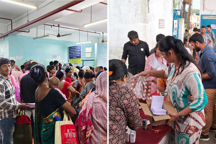 (বাঁ দিকে) মালদহ মেডিক্যাল কলেজ ও হাসপাতালের বহির্বিভাগের টিকিট সংগ্রহ করতে রোগী ও তাঁদের পরিজনদের ভিড়। মালদহের মানিকচকের মথুরাপুর জুনিয়র গার্লস হাই স্কুলে ‘অভয়া ক্লিনিক’-এ মালদহ মেডিক্যালের জুনিয়র চিকিৎসকেরা (ডান দিকে)। মঙ্গলবার।