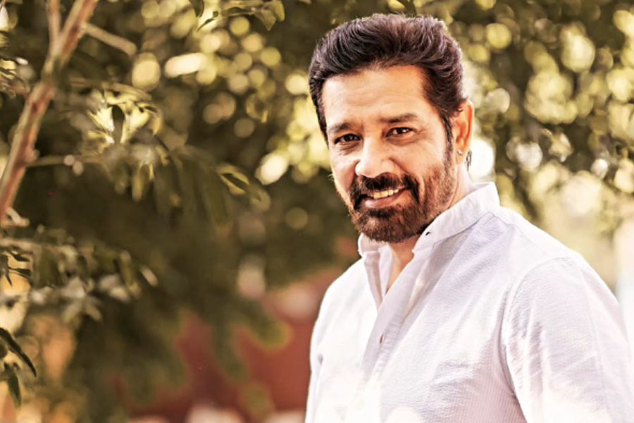 Meet actor Anup Soni, who flopped in bollywood, had no works for six years