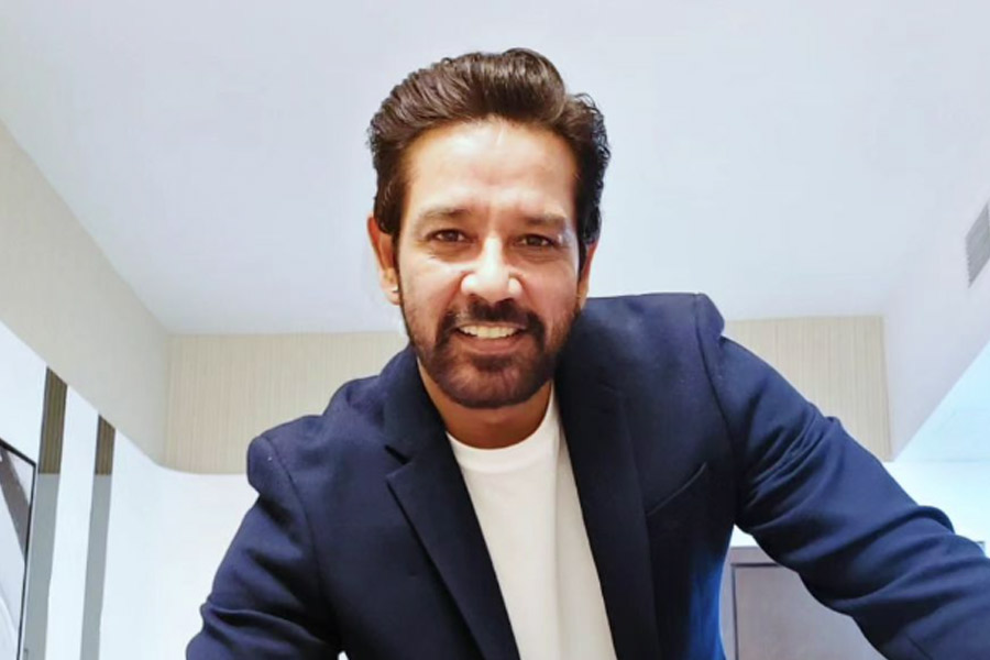 Meet actor Anup Soni, who flopped in bollywood, had no works for six years