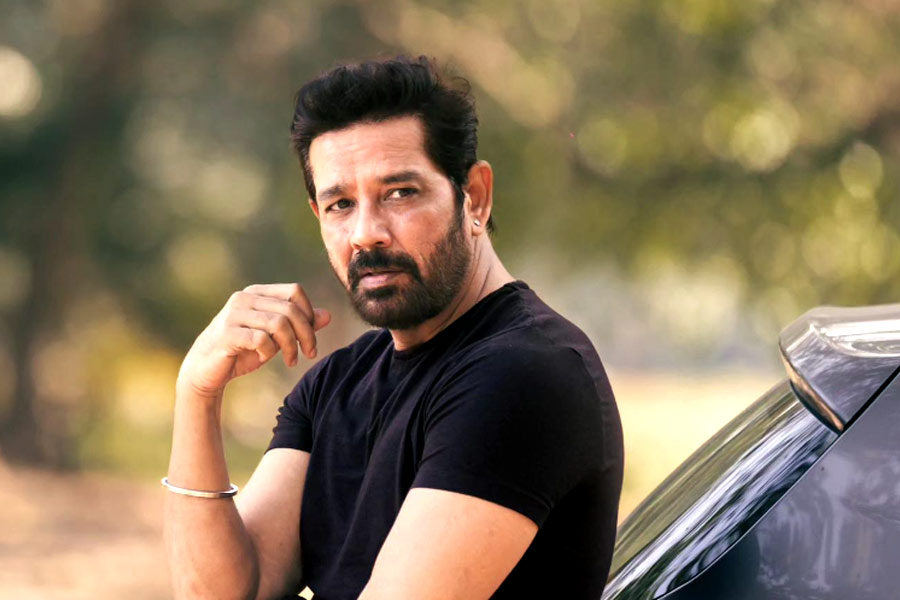 Meet actor Anup Soni, who flopped in bollywood, had no works for six years