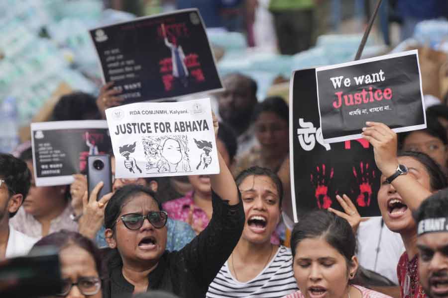 আরজি কর-কাণ্ডের বিচার চেয়ে অবস্থান।