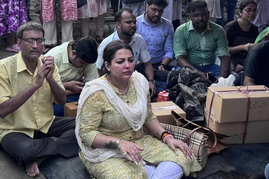 TMC started campaign against BJP for presence of Pamela Goswami in protest in front of Swasthya Bhavan