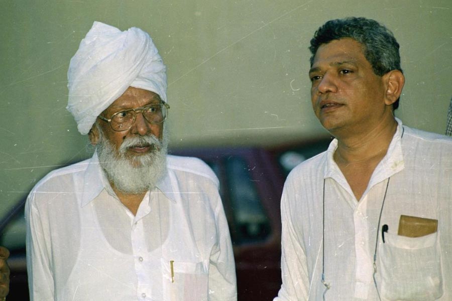 Obituary of CPM General Secretary Sitaram Yechury 