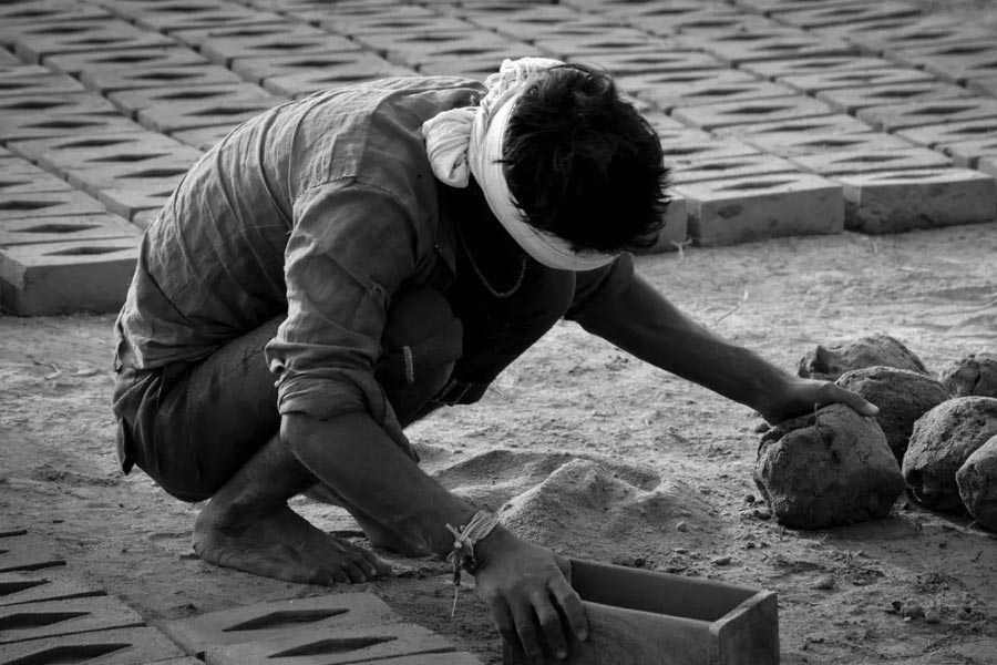 Israel seeks 10 thousand construction workers and 5 thousand caregivers from India, offering a huge salary 