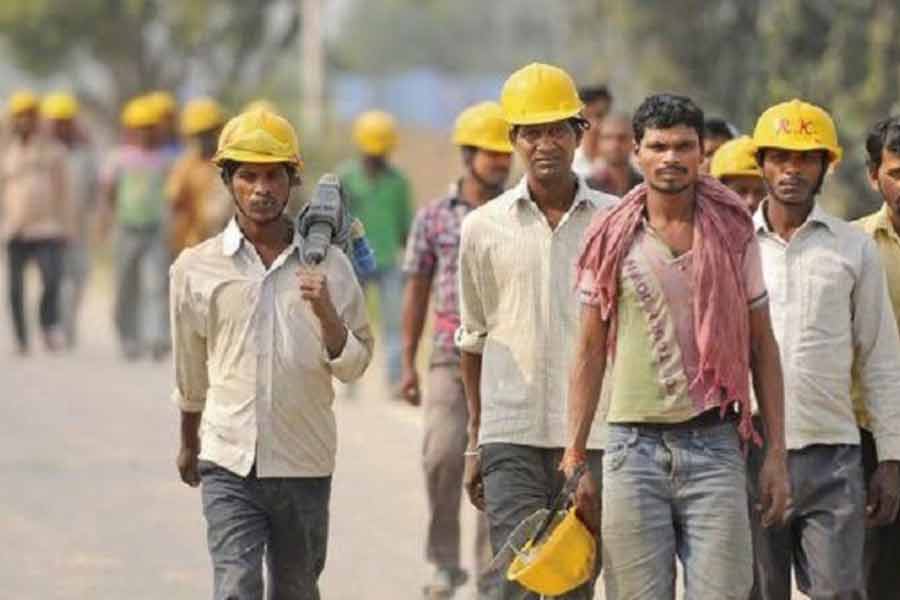 Israel seeks 10 thousand construction workers and 5 thousand caregivers from India, offering a huge salary 
