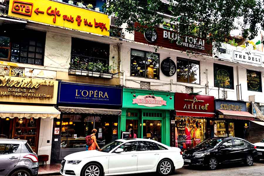 Khan market of Delhi, largest retail market what makes it so expensive