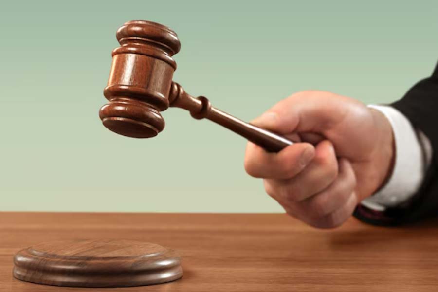 Kenyan court has issued a temporary injunction halting Adani 