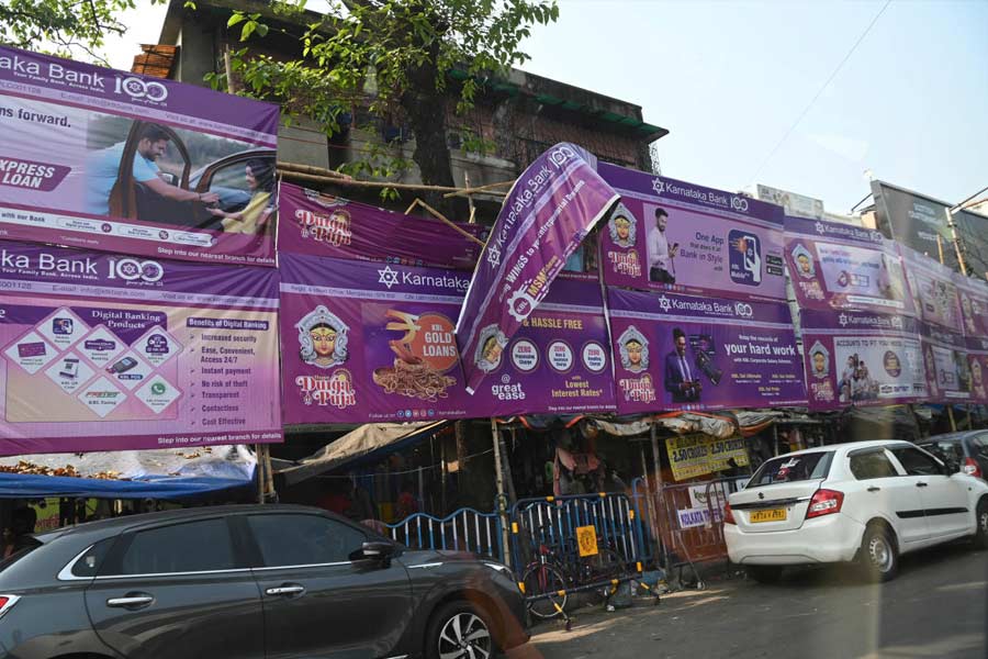 KMC decided name of the puja committee should be written in the advertisement hoarding