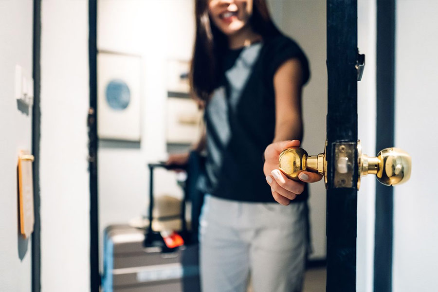 From books to charger, dress, things people have left behind hotel rooms