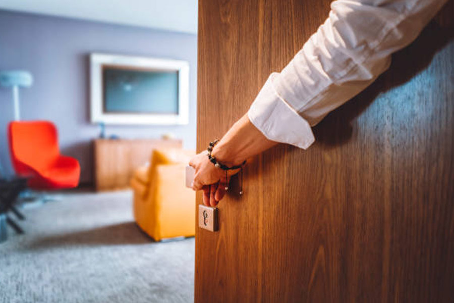 From books to charger, dress, things people have left behind hotel rooms