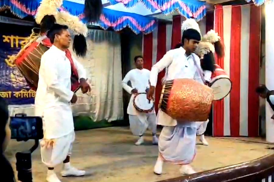 Kolkata cultural programme organisers are facing tough time before Durga Puja for ongoing RG Kar protest